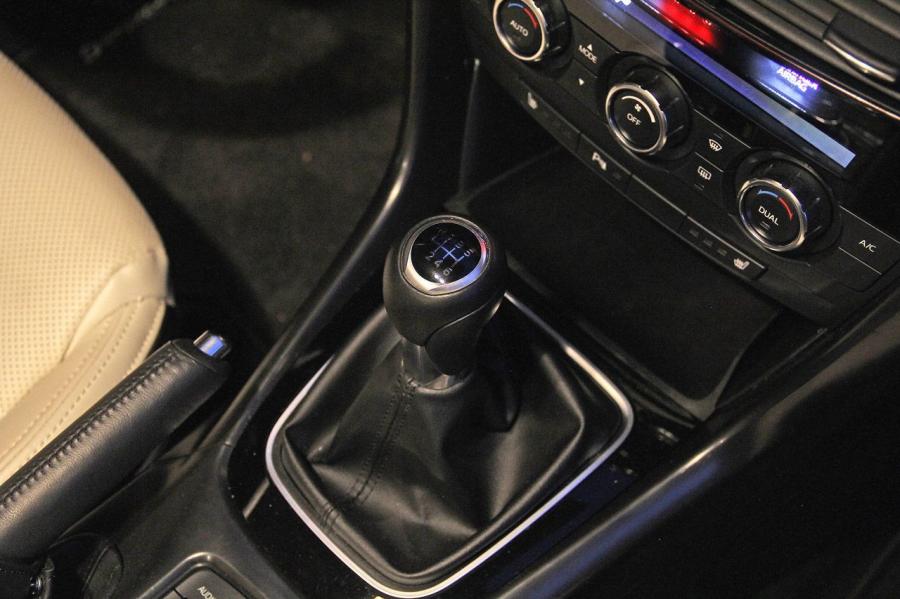  Mazda6 SkyActiv-D Wagon 2014 года  (фото 12 из 14)